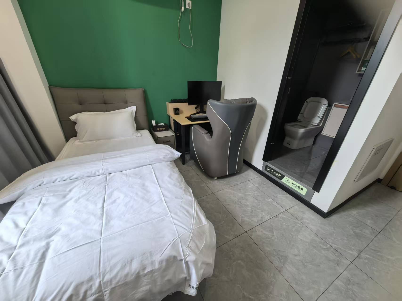 1761283089917506.jpg 1761283089917506.jpg